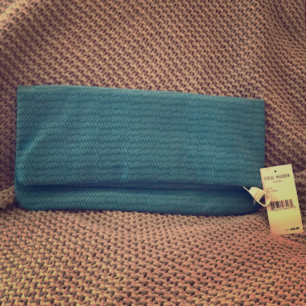 Steve Madden aqua magnetic clutch! Brand new!